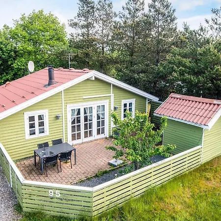 4 Person In Hemmet-by Traum Hemmet