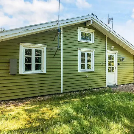 4 Person In Hemmet-by Traum * Hemmet